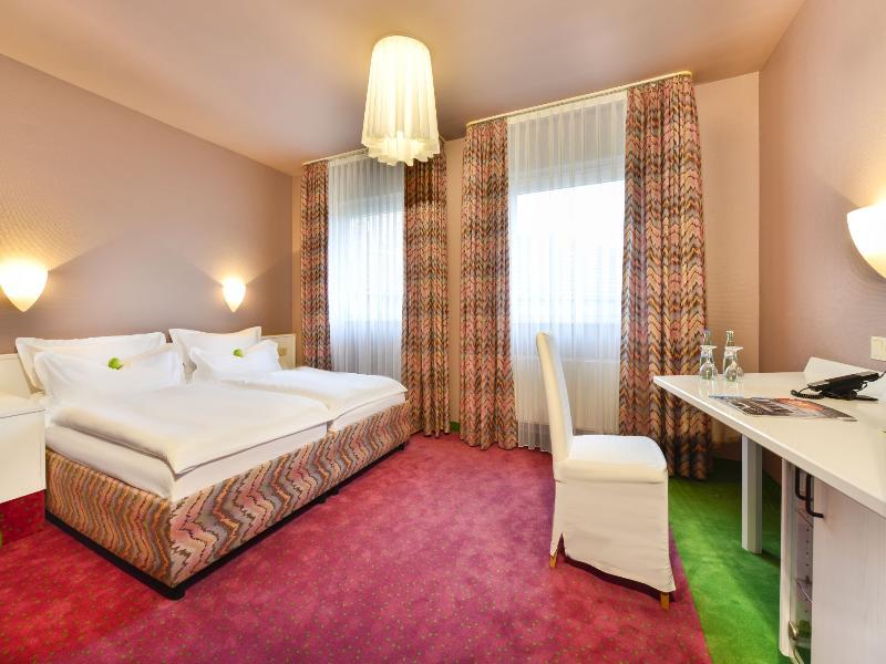 Airport Hotel By The New Yorker Köln Eksteriør billede